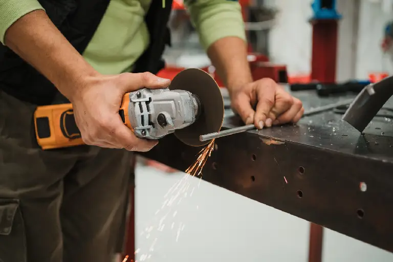 airplane-runway-against-sky-sunset-1-768x512-1 (7)