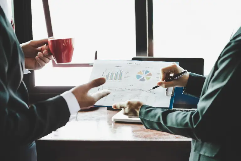 airplane-runway-against-sky-sunset-1-768x512 (9)